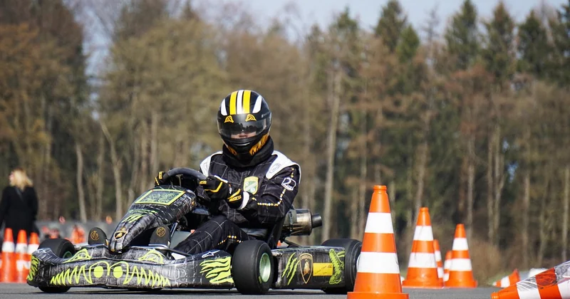 Karting loisir ou compétition : la posture change