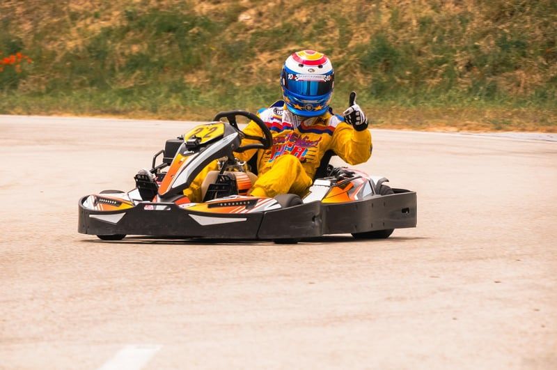 Découvrez les meilleures techniques de pilotage en karting pour débutants en 2026