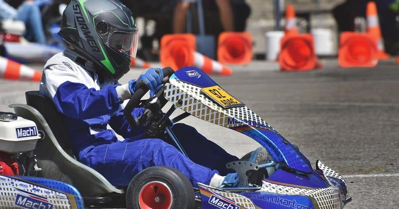 Protections dorsales en karting amateur : le guide complet pour bien choisir