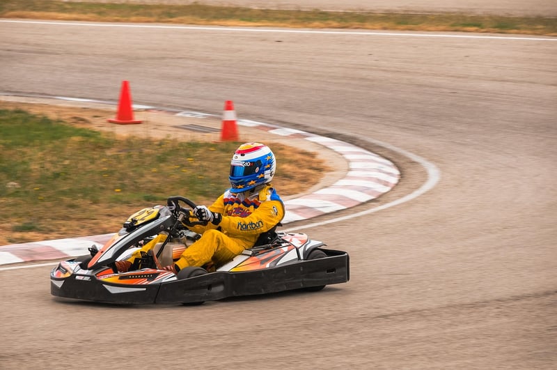 Les équipements de sécurité indispensables pour le karting : roulez serein en 2026